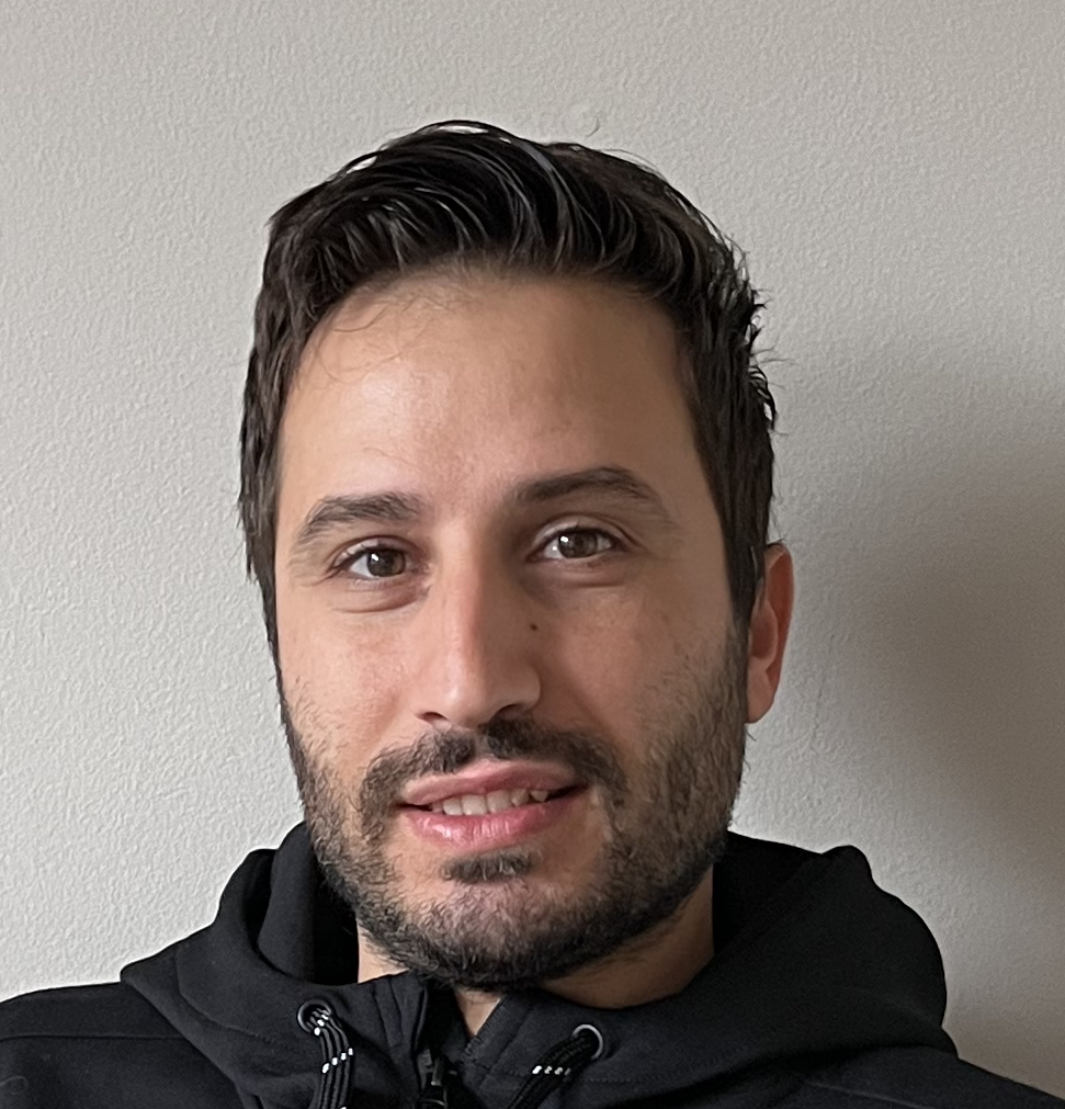 Dr. Paris Giampouras